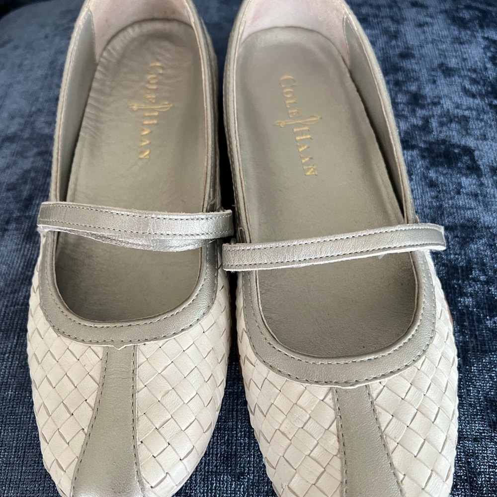 Cole Haan, White weave casual wear shoe, Size 6